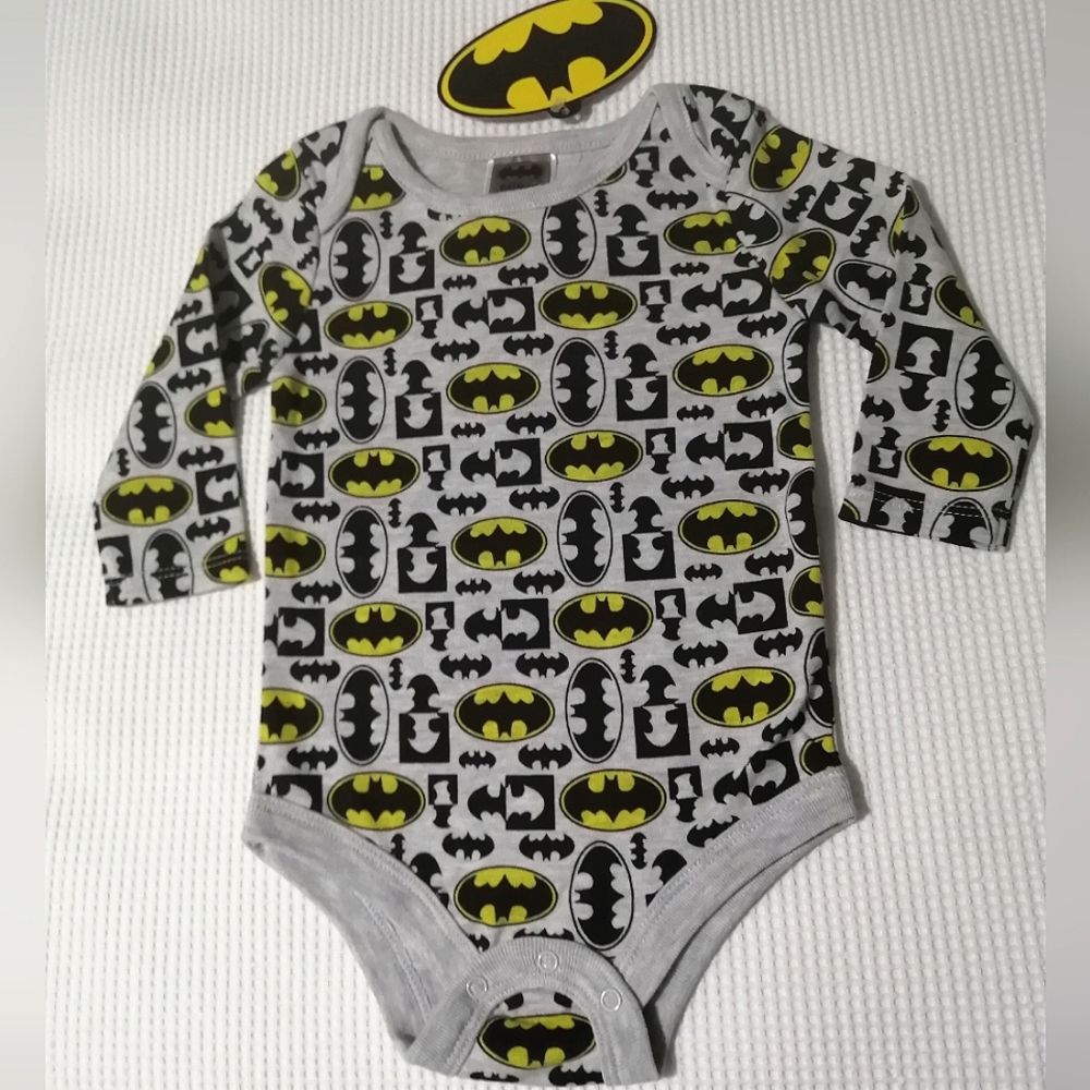 🔥SALE🔥 Batman DC Comics Baby Boy's Onesie Bodysuit NWT Sizes 3-6 M & 6-12M